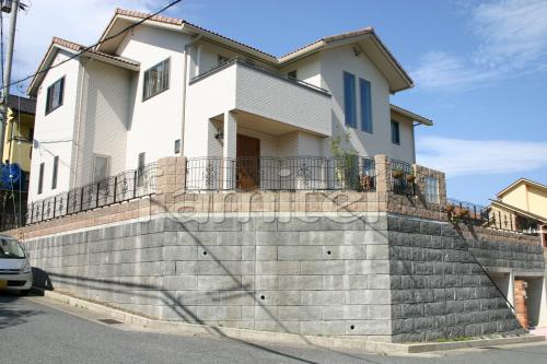 高台に建つ家 施工例 高台に建つ家 施工例