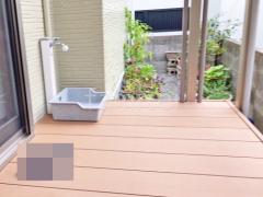 雨除け屋根 人工木ウッドデッキ
