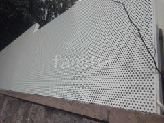 施工例画像：目隠しフェンス塀 福田金属 カラーエース パンチングパネル C215FF