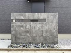 モダン門柱 壁タイル貼り タカショー セラレバンテ アクセントタイル タカショー モーディカ